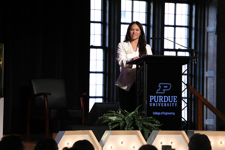 Abby Mizzi speaking at the AAE's Outstanding Aerospace Engineer awards dinner