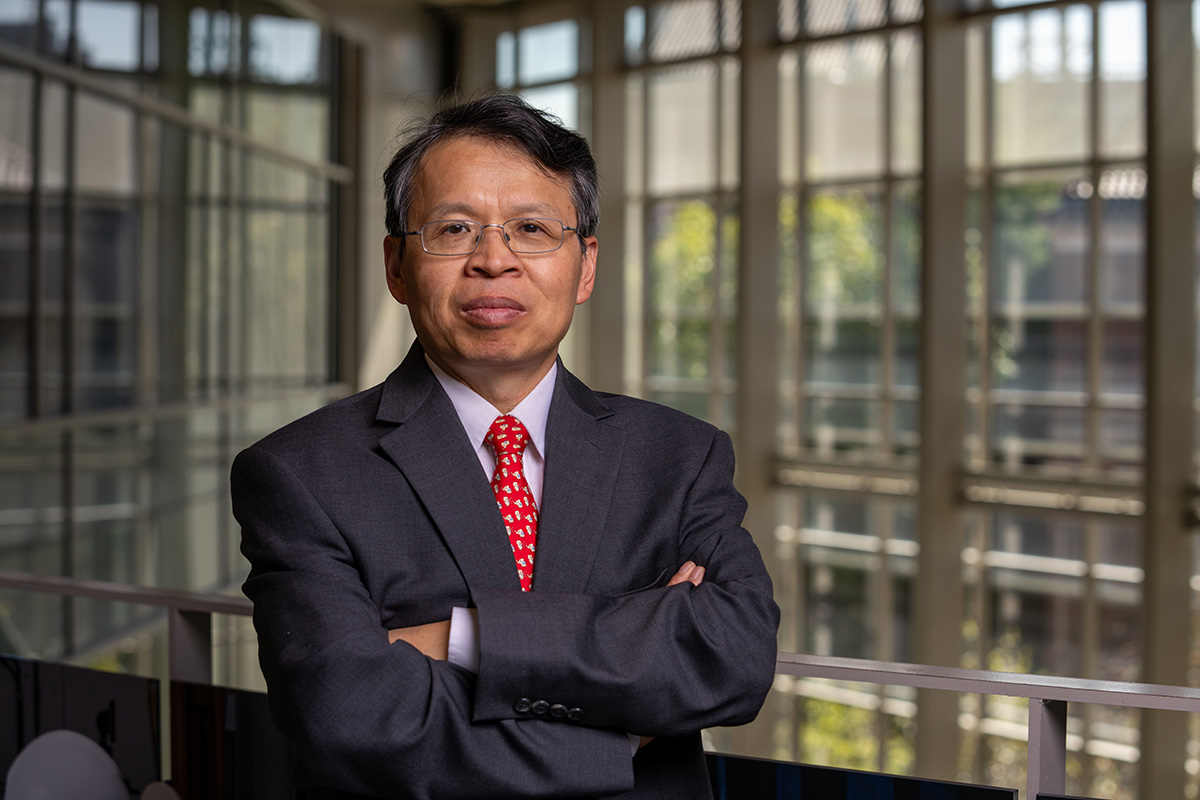 Portrait of professor Wenbin Yu