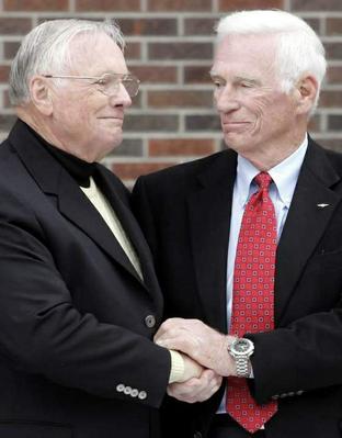 Armstrong_Cernan_hands 