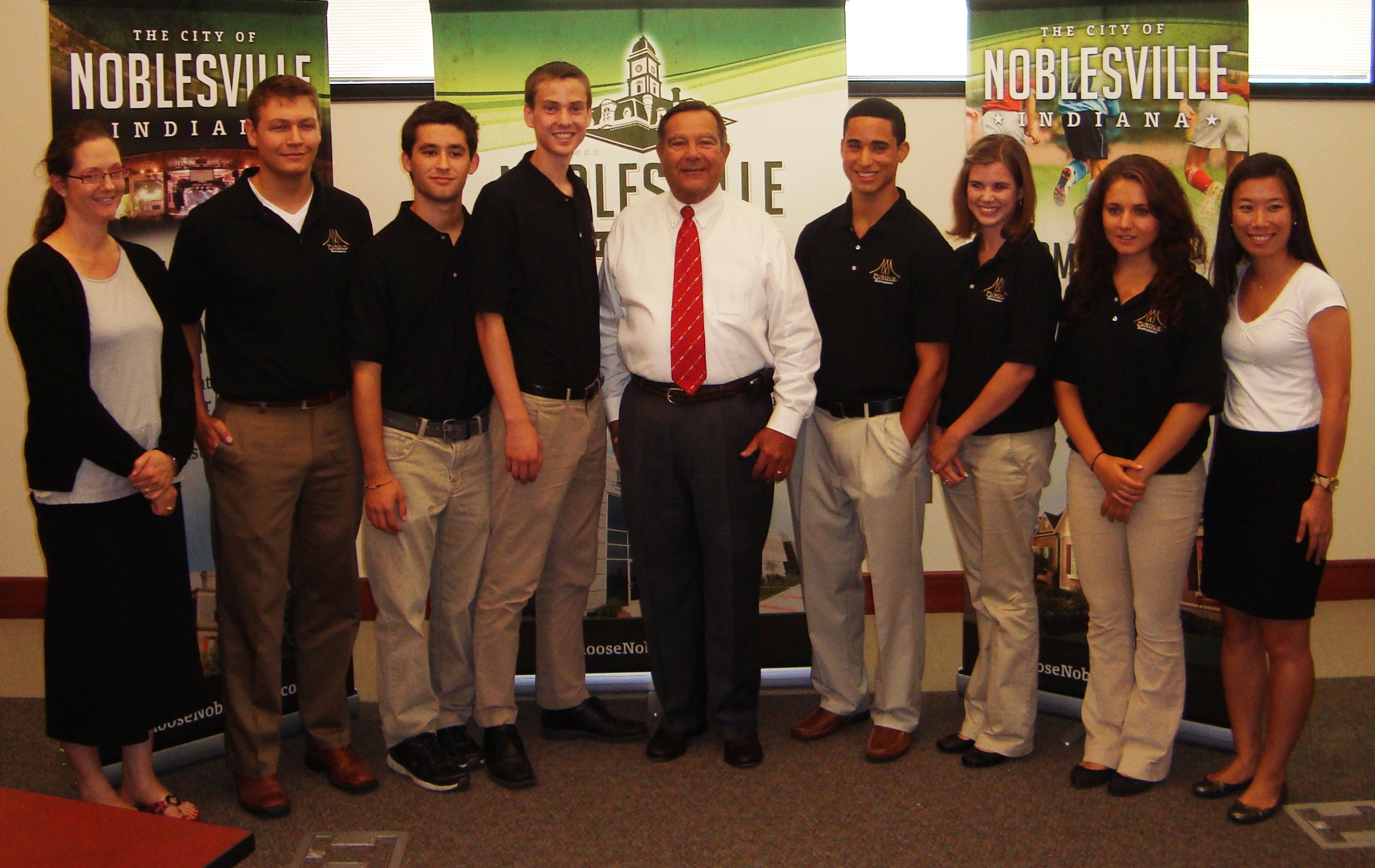 iGEM team with mayor of Noblesville, IN