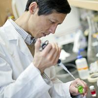 Professor Riyi Shi