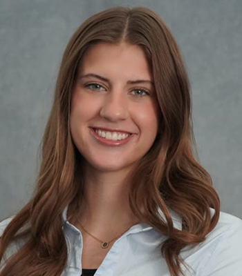 Ella Delvecchio portrait