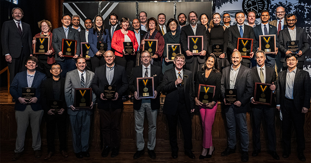 Distinguished and Named Professorship Ceremony honors faculty