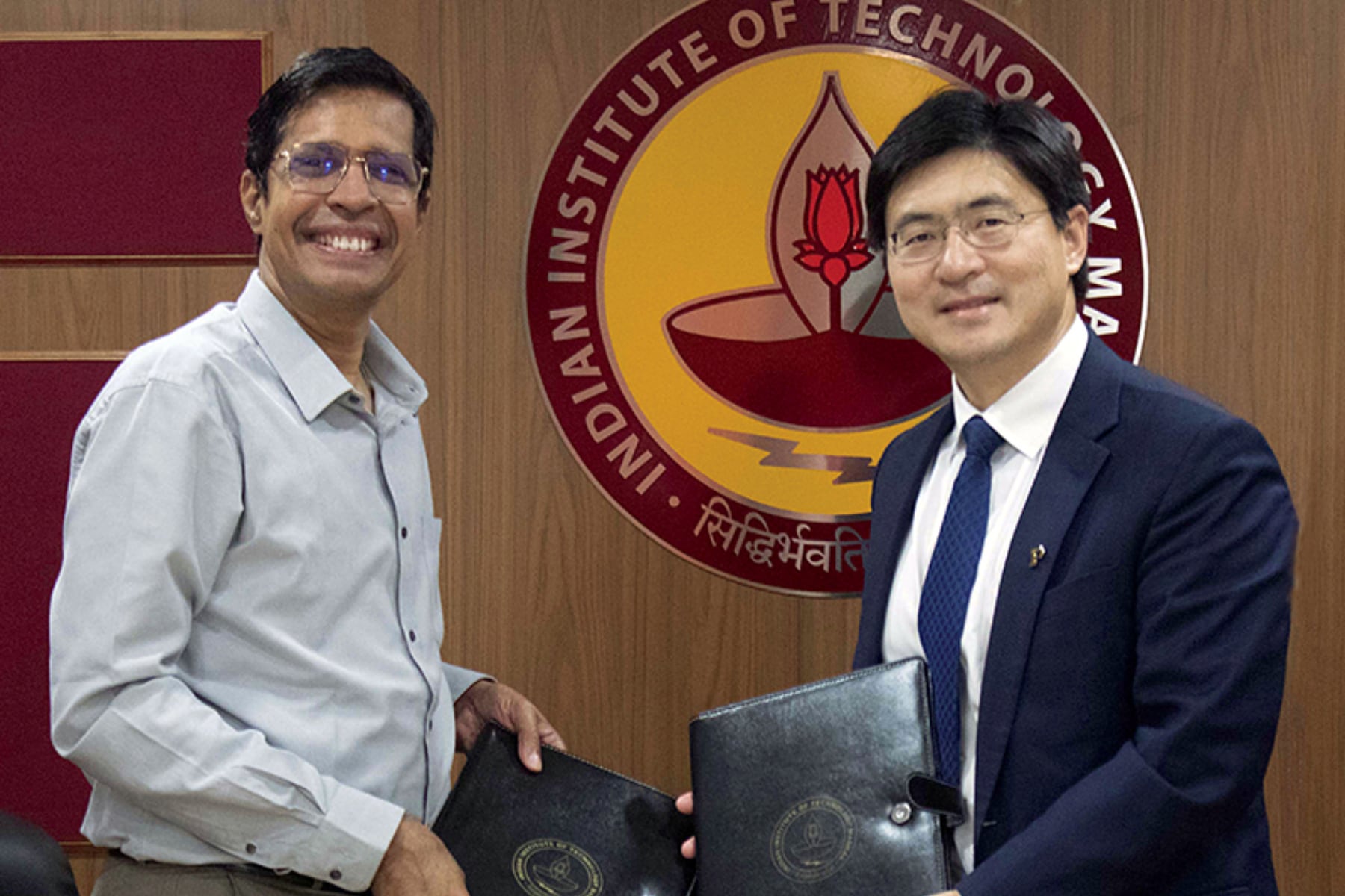 Mung Chiang with IIT Member