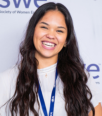 Photo of Abby Mizzi.