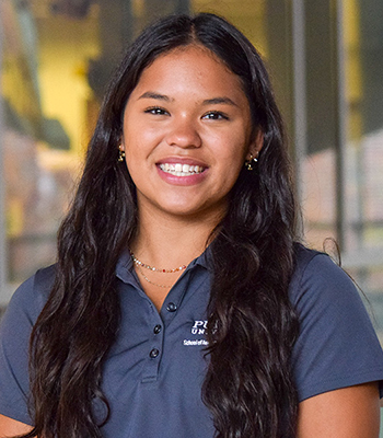 Photo of Abby Mizzi.