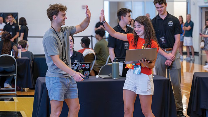 Seminar for Top Engineering Prospects gives Purdue-minded students hands-on engineering experiences