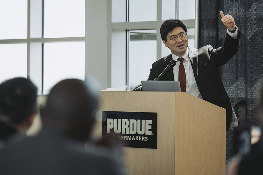 Dr. Mung Chiang provides an overview of Purdue's strategic initiatives and technical strengths in the area of autonomous systems.