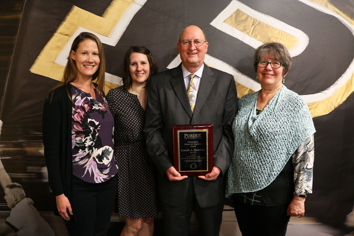 Photo of Dr. Kenneth Musselman  & family