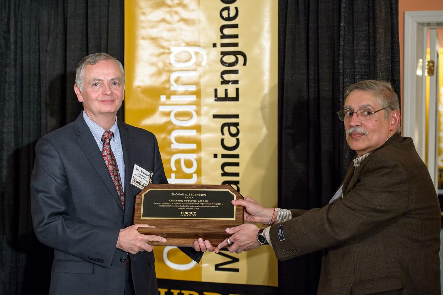 Cfj0373.jpg : 2014_11 Outstanding Mechanical Engineers : ME Photo ...