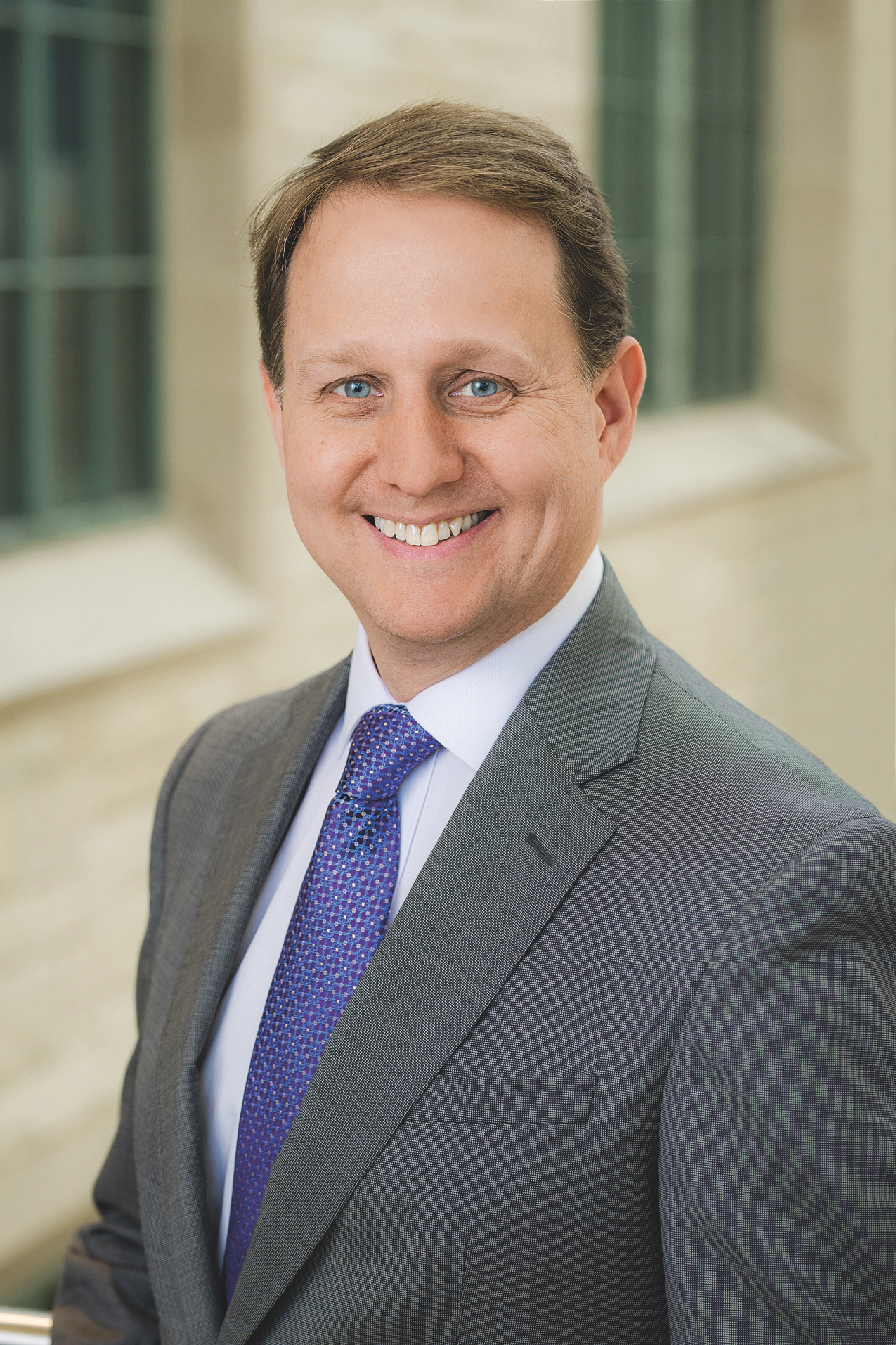 Dr. Christopher Schuh