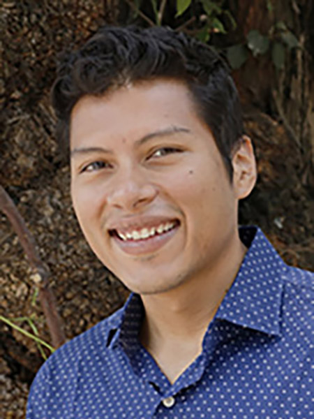 Headshot of Luis Gomez