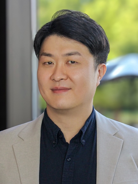 Headshot of Younghyun Kim