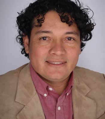 Luis  Moguel 