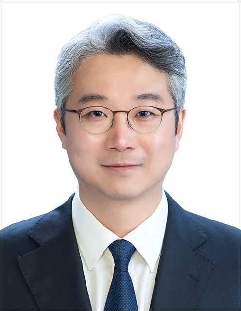 Headshot of Jong Hyun Choi
