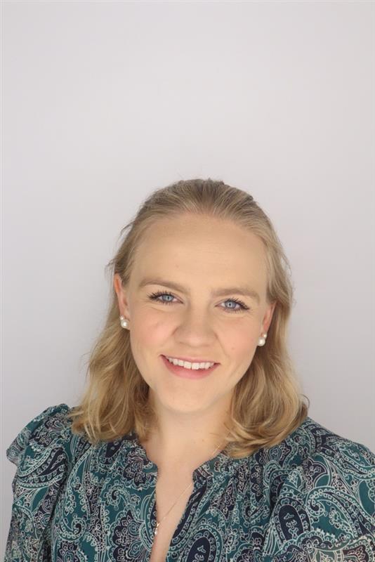 Katie  Hart 