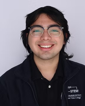 Portrait of Dominic Muniz