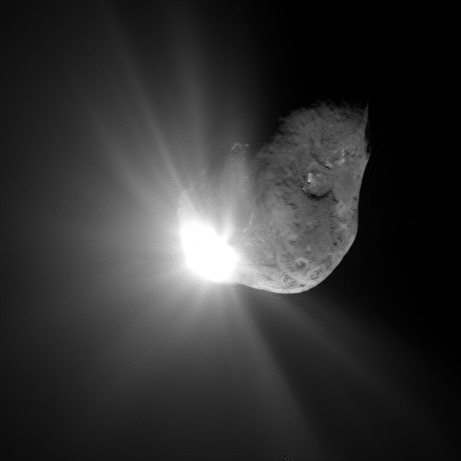 Comet Tempel 1 impact site imaged from the Deep Impact flyby vehicle. Image credit: NASA/JPL.