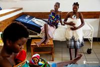 Photo of Malawi mothers in hospital