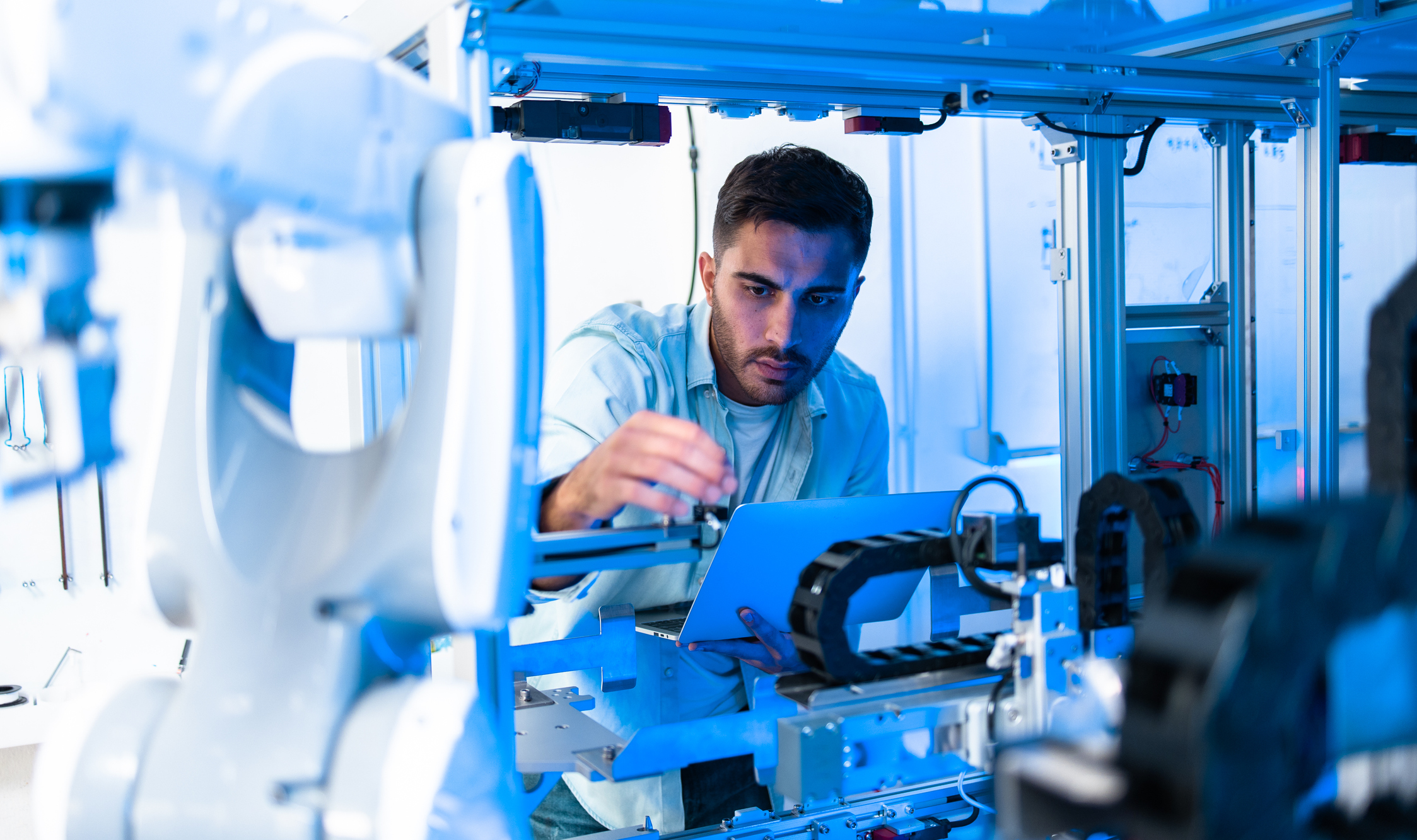 Image of man in laboratory.